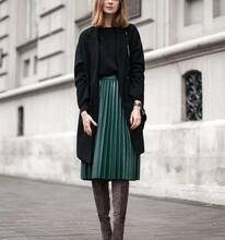 Pileli etek ile kazak nasıl kombinlenir??