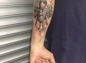 Dövme «Haku Dragon» «Gone with the Ghosts»'dan;