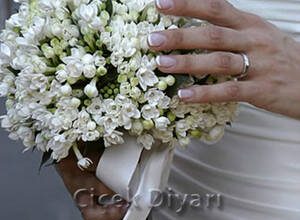 Bir gelin buketinde hangi çiçekler olmalı?