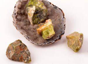 Siyah opal: neye benzediği, özellikleri ve kullanım alanları