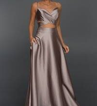 Tafta elbiseler - gecenin kraliçesi olun