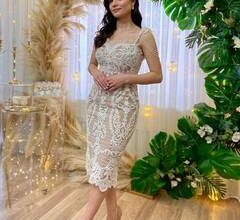 Bir parti için elbise seçimi