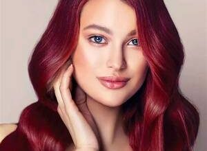 Giysi, makyaj ve aksesuarlarda kızıl tonlarına hangi renkler yakışır??