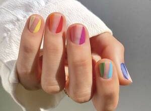 İki renkli manikür