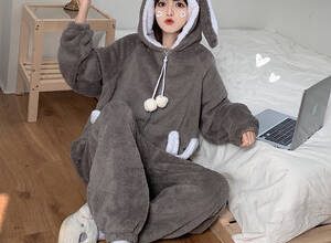 Kapüşonlu pijama ve tulumlar