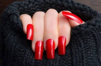 Kırmızı-pembe manikürün moda trendleri