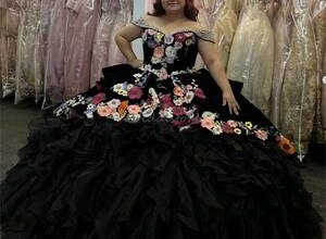 Marichi: lüks kadınlar için büyük beden kıyafetler