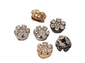 Kadın kol düğmeleri