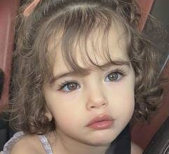 Fotoğraf çekimi için kızlar için saç modelleri oluşturma seçenekleri